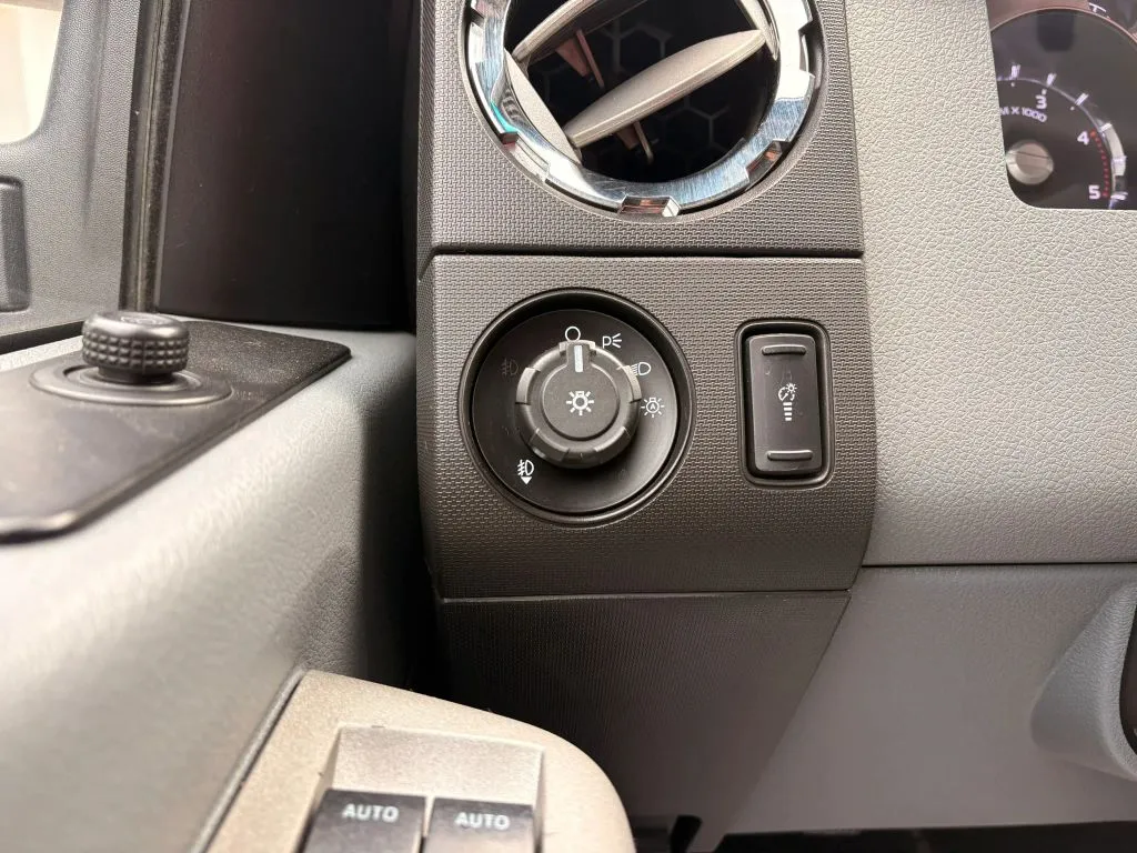 Ford F-250 photo 29