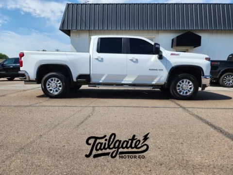 White 2023 Chevrolet Silverado 2500 HD Crew Cab LT Pickup 4D 6 1/2 ft for sale in Fremont, NE