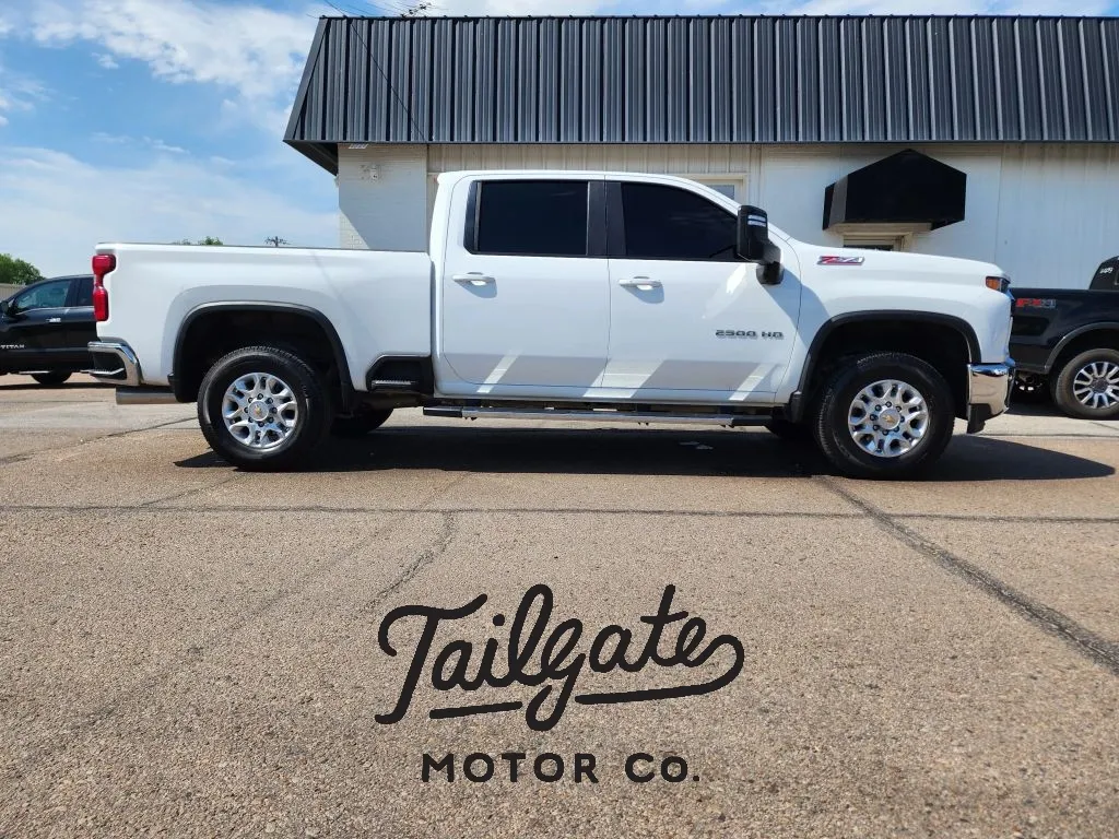 White 2023 Chevrolet Silverado 2500 HD Crew Cab LT Pickup 4D 6 1/2 ft for sale in Fremont, NE