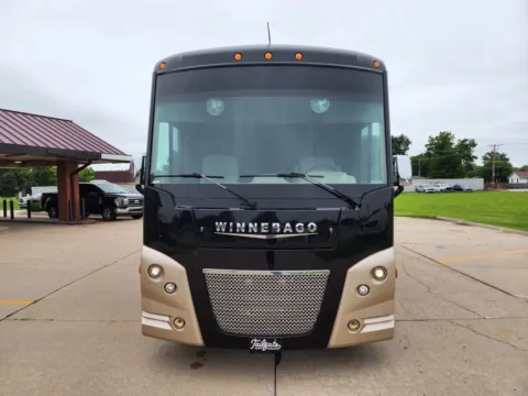 Another view of 2019 Winnebago Adventurer 30T for sale in Fremont, NE at Tailgate Motor Co. (Fremont North)