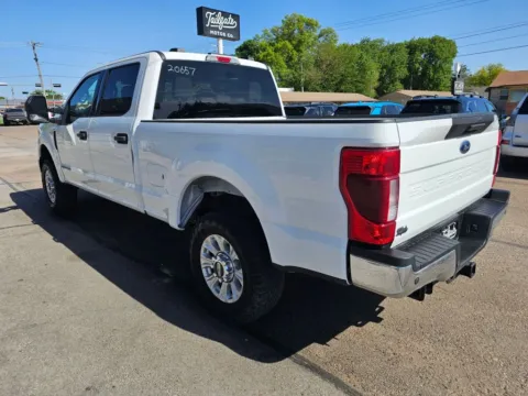 More photos of 2022 Ford F250 Super Duty Crew Cab XLT Pickup 4D 6 3/4 ft at Tailgate Motor Co. (Fremont North), NE