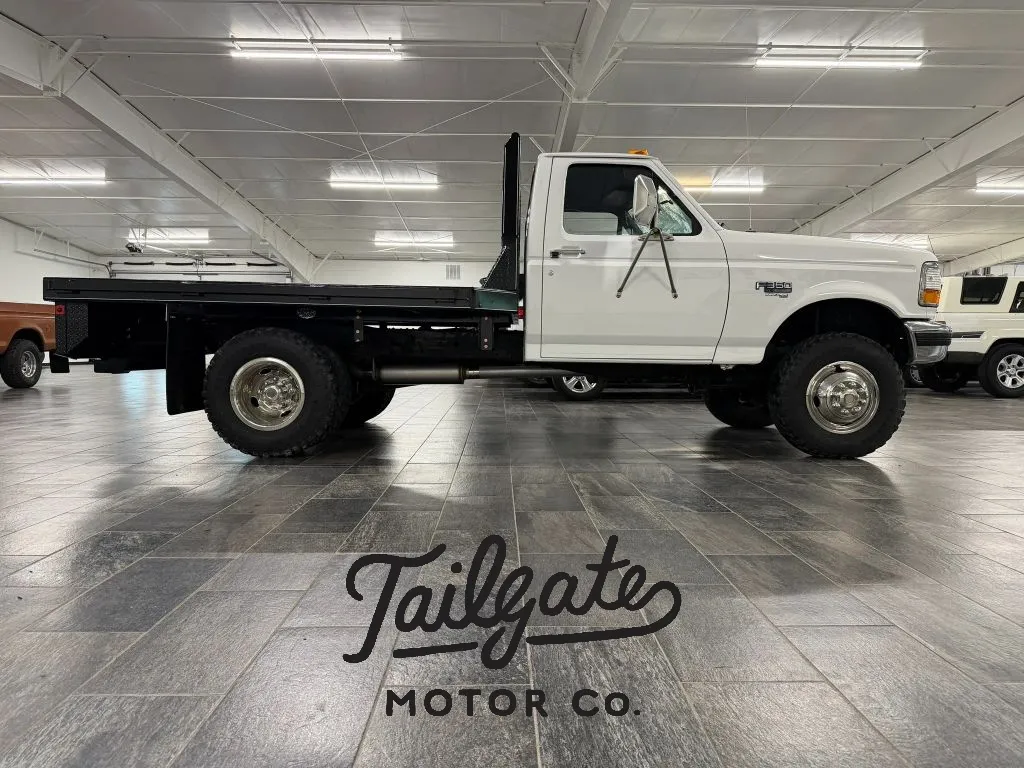 White 1997 Ford F350 Regular Cab & Chassis 161' WB 2D for sale in Fremont, NE