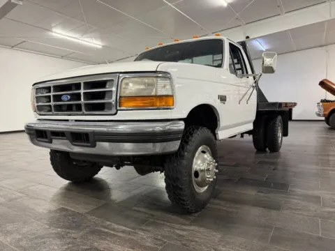 More photos of 1997 Ford F350 Regular Cab & Chassis 161' WB 2D at Tailgate Motor Co. (Fremont North), NE