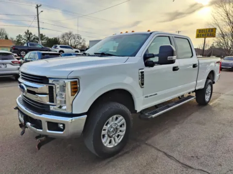 More photos of 2019 Ford F250 Super Duty Crew Cab XLT Pickup 4D 6 3/4 ft at Tailgate Motor Co. (Fremont North), NE
