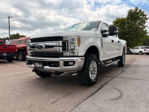 More photos of 2019 Ford F250 Super Duty Crew Cab XLT Pickup 4D 6 3/4 ft at Tailgate Motor Co. (Fremont North), NE