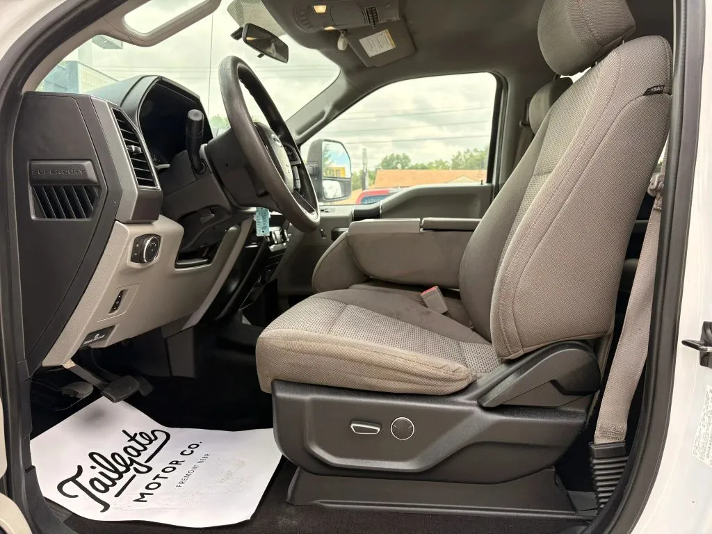 2019 Ford F-250 Super Duty XLT - Photo 16