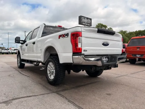 More photos of 2019 Ford F250 Super Duty Crew Cab XLT Pickup 4D 6 3/4 ft at Tailgate Motor Co. (Fremont North), NE