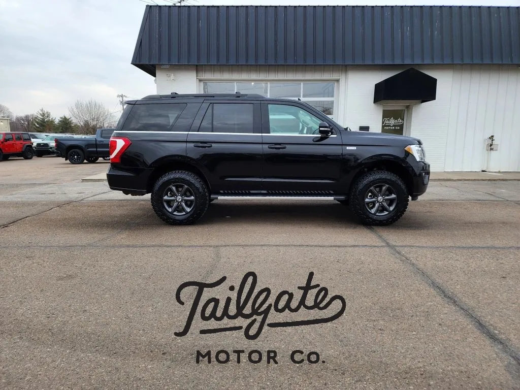 Black 2020 Ford Expedition XLT Sport Utility 4D for sale in Fremont, NE