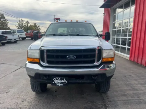 Another view of 1999 Ford F250 Super Duty Crew Cab Long Bed for sale in Fremont, NE at Tailgate Motor Co. (Fremont North)