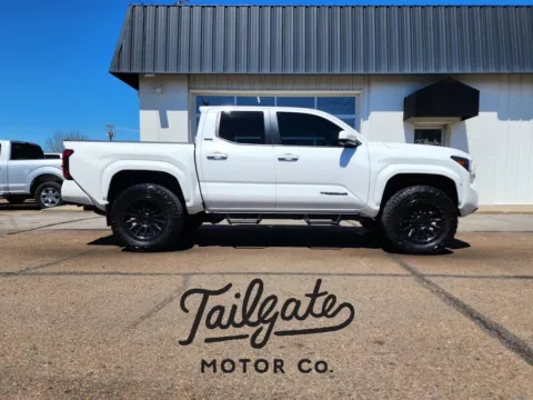 White 2024 Toyota Tacoma Double Cab SR5 Pickup 4D 5 ft for sale in Fremont, NE