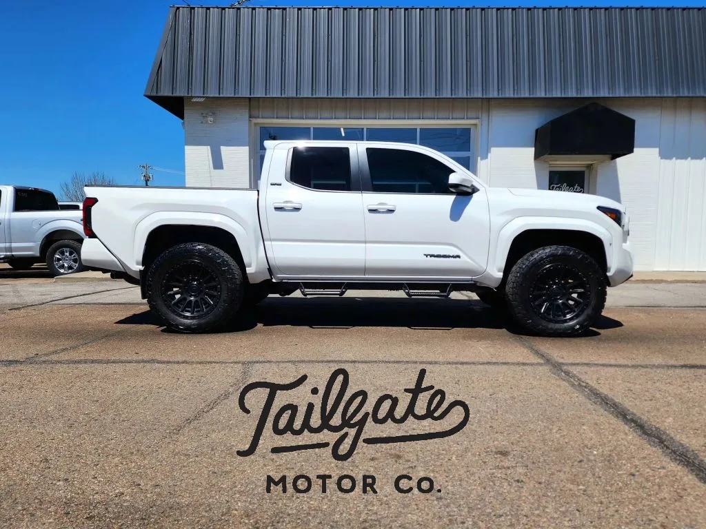 White 2024 Toyota Tacoma Double Cab SR5 Pickup 4D 5 ft for sale in Fremont, NE