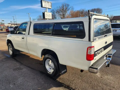 More photos of 1993 Toyota T100 Regular Cab Long Bed at Tailgate Motor Co. (Fremont North), NE