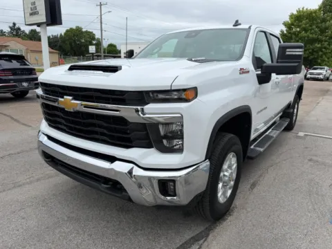 More photos of 2024 Chevrolet Silverado 2500 HD Crew Cab LT Pickup 4D 6 1/2 ft at Tailgate Motor Co. (Fremont North), NE