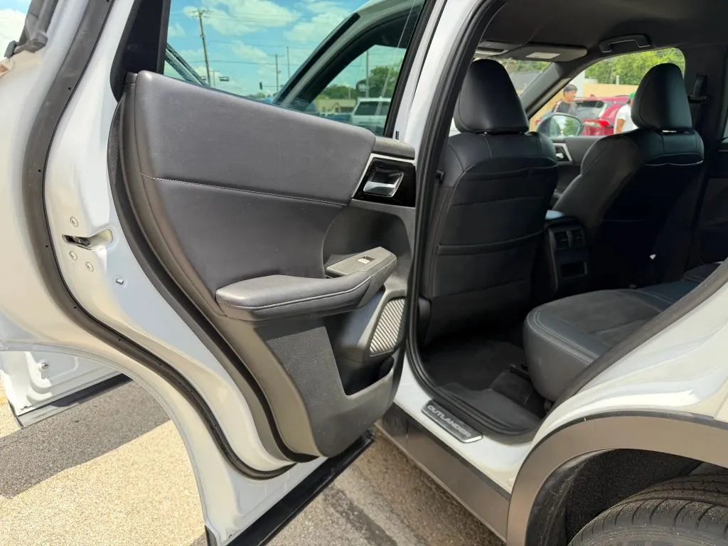 Mitsubishi Outlander photo 26