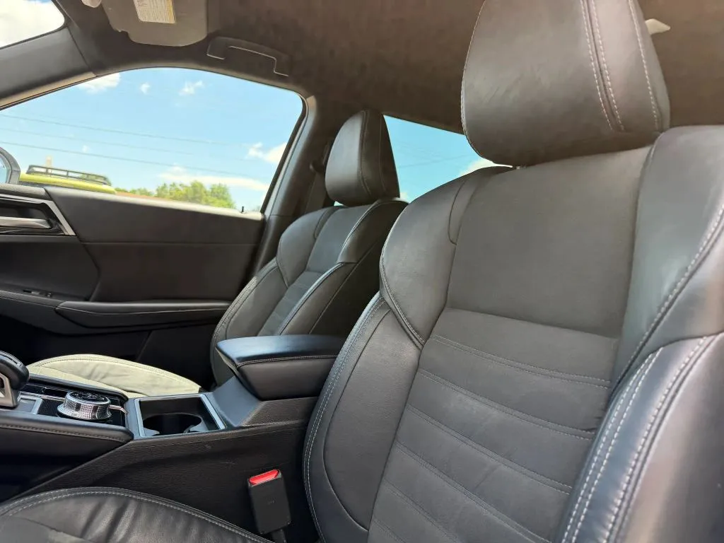 Mitsubishi Outlander photo 18