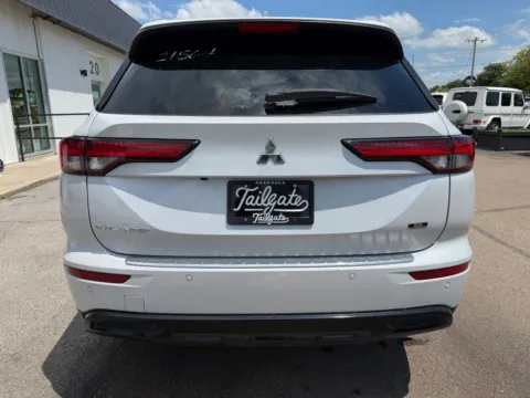 More photos of 2023 Mitsubishi Outlander SE Sport Utility 4D at Tailgate Motor Co. (Fremont North), NE