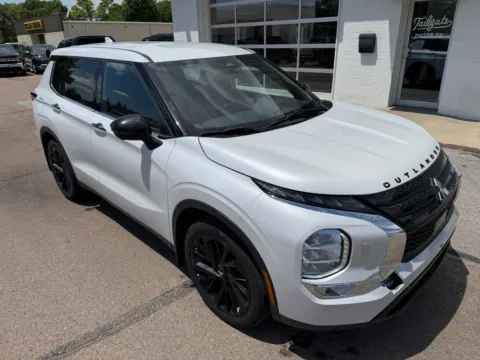 Photos of 2023 Mitsubishi Outlander SE Sport Utility 4D for sale in Fremont, NE at Tailgate Motor Co. (Fremont North)