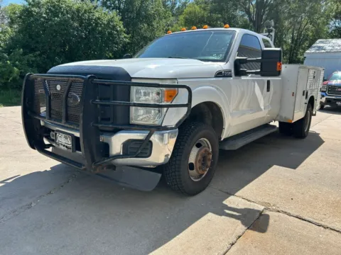 More photos of 2015 Ford F350 Super Duty Super Cab XL Pickup 4D 8 ft at Tailgate Motor Co. (Fremont North), NE