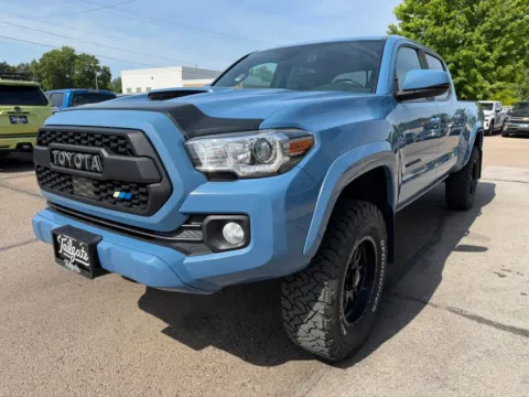 More photos of 2019 Toyota Tacoma Double Cab TRD Sport Pickup 4D 6 ft at Tailgate Motor Co. (Fremont North), NE