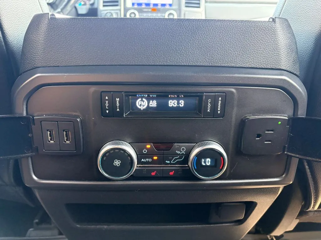 Ford Expedition photo 26