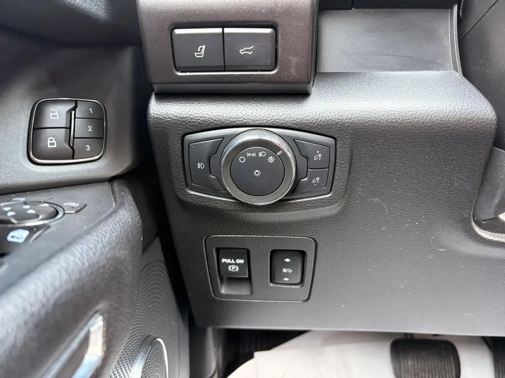 Ford Expedition photo 33