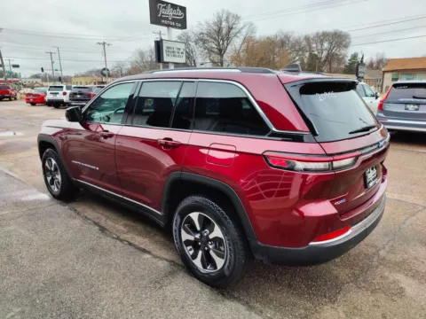 More photos of 2024 Jeep Grand Cherokee 4xe Sport Utility 4D at Tailgate Motor Co. (Fremont North), NE