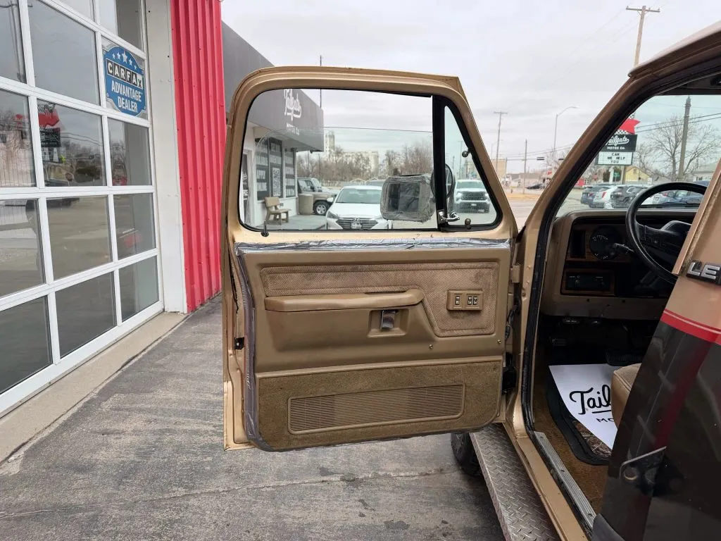 1991 Dodge W series - Photo 8