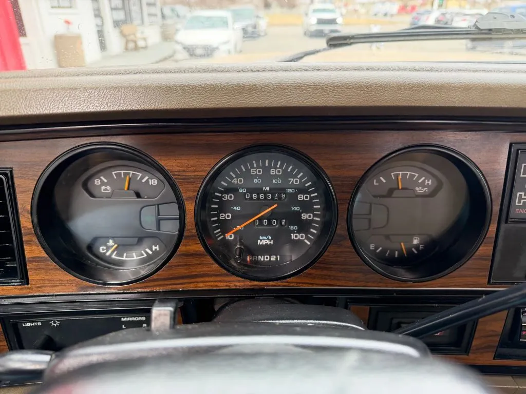 1991 Dodge W series - Photo 13