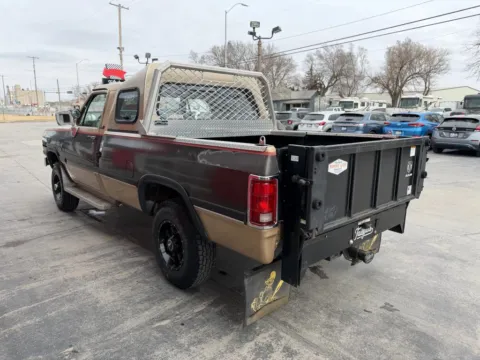 More photos of 1991 Dodge Ram 250 SE Reg Cab 4WD at Tailgate Motor Co. (Fremont North), NE