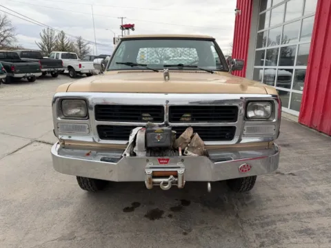 Another view of 1991 Dodge Ram 250 SE Reg Cab 4WD for sale in Fremont, NE at Tailgate Motor Co. (Fremont North)