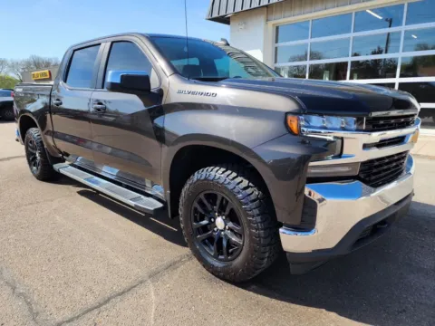 Photos of 2021 Chevrolet Silverado 1500 Crew Cab LT Pickup 4D 5 3/4 ft for sale in Fremont, NE at Tailgate Motor Co. (Fremont North)