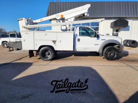 White 2005 Ford F450 Super Duty Regular Cab & Chassis 141' W.B. 2D for sale in Fremont, NE