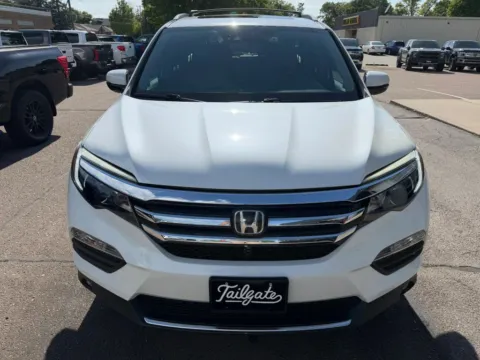 Another view of 2017 Honda Pilot Elite Sport Utility 4D for sale in Fremont, NE at Tailgate Motor Co. (Fremont North)