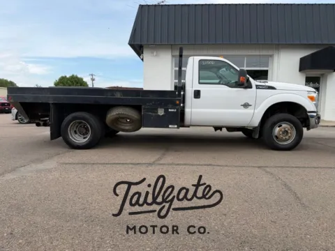 White 2016 Ford F350 Super Duty Regular Cab & Chassis XLT Cab & Chassis 2D for sale in Fremont, NE