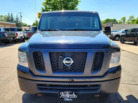 Another view of 2020 Nissan NV3500 HD Passenger S Van 3D for sale in Fremont, NE at Tailgate Motor Co. (Fremont North)