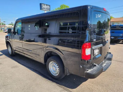More photos of 2020 Nissan NV3500 HD Passenger S Van 3D at Tailgate Motor Co. (Fremont North), NE
