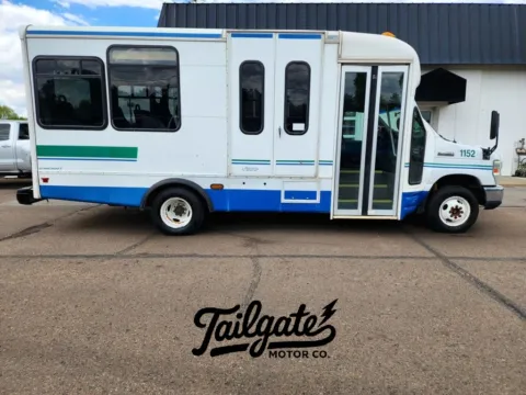 White 2008 Ford E350 Super Duty Passenger XL Van 3D for sale in Fremont, NE