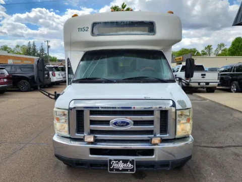 Another view of 2008 Ford E350 Super Duty Passenger XL Van 3D for sale in Fremont, NE at Tailgate Motor Co. (Fremont North)