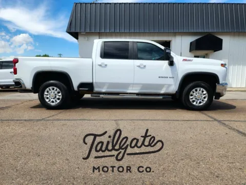 White 2023 Chevrolet Silverado 2500 HD Crew Cab LT Pickup 4D 6 1/2 ft for sale in Fremont, NE