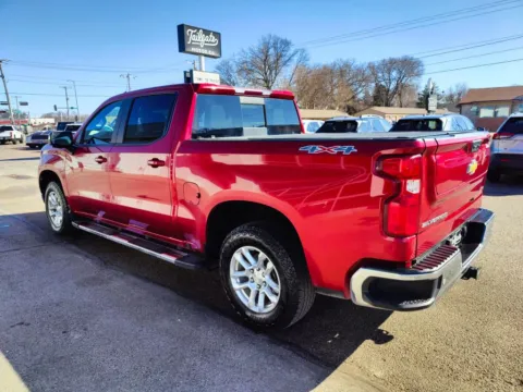 More photos of 2022 Chevrolet Silverado 1500 Crew Cab LT Pickup 4D 5 3/4 ft at Tailgate Motor Co. (Fremont North), NE