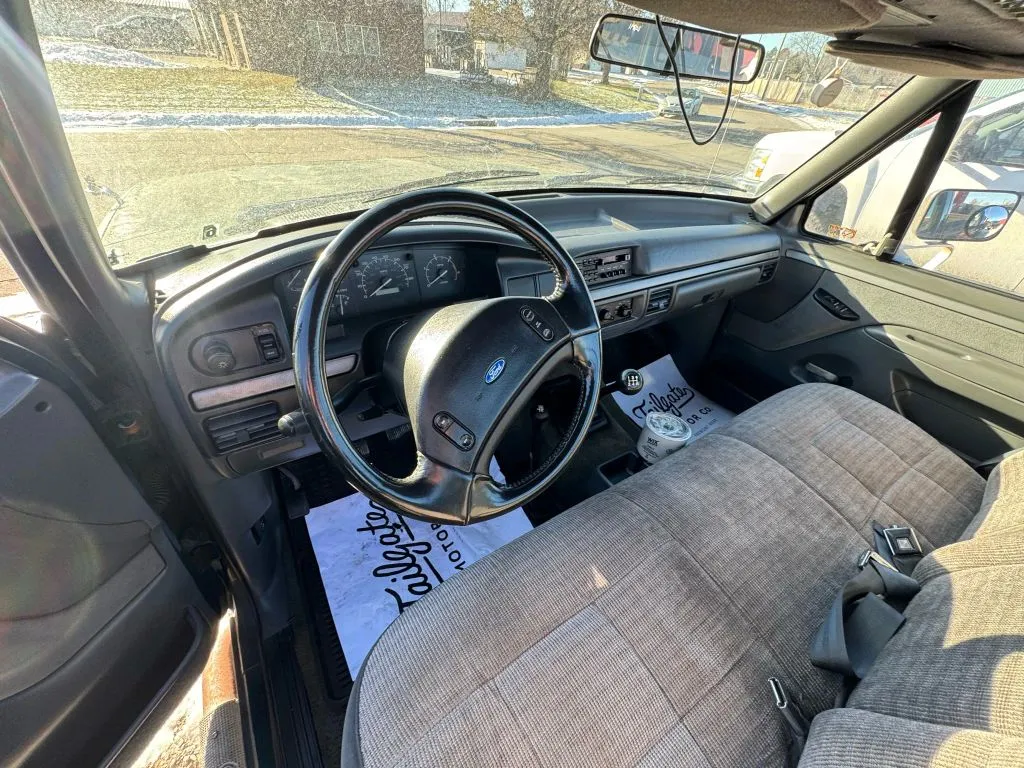1993 Ford F-250 - Photo 17