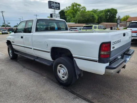More photos of 1995 Dodge Ram 2500 Club Cab Long Bed at Tailgate Motor Co. (Fremont North), NE