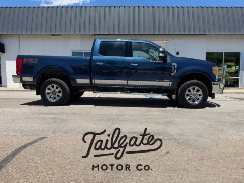Blue 2017 Ford F250 Super Duty Crew Cab Lariat Pickup 4D 6 3/4 ft for sale in Fremont, NE
