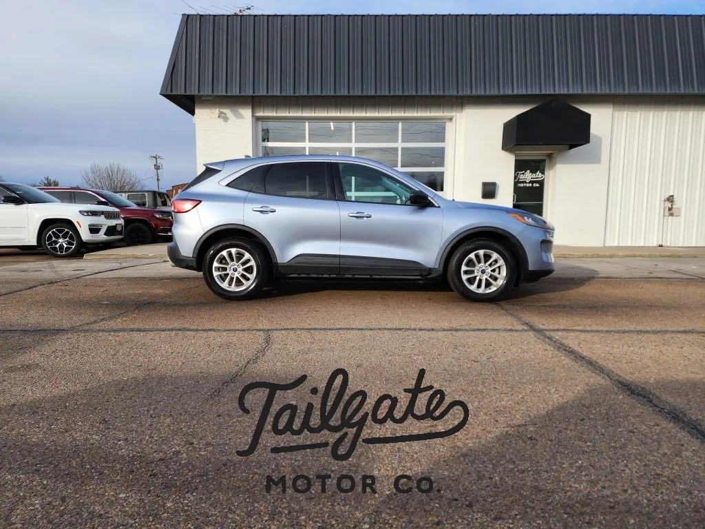 Blue 2022 Ford Escape SE Hybrid Sport Utility 4D for sale in Fremont, NE