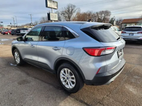 More photos of 2022 Ford Escape SE Hybrid Sport Utility 4D at Tailgate Motor Co. (Fremont North), NE