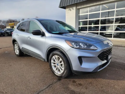 Photos of 2022 Ford Escape SE Hybrid Sport Utility 4D for sale in Fremont, NE at Tailgate Motor Co. (Fremont North)