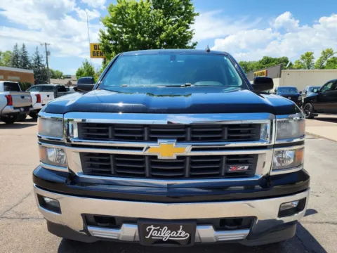 Another view of 2015 Chevrolet Silverado 1500 Crew Cab Z71 LT Pickup 4D 5 3/4 ft for sale in Fremont, NE at Tailgate Motor Co. (Fremont North)
