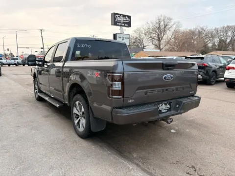 More photos of 2020 Ford F-150 SuperCrew Cab XL Pickup 4D 5 1/2 ft at Tailgate Motor Co. (Fremont North), NE