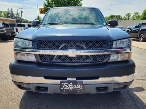 Another view of 2003 Chevrolet Silverado 2500 HD Extended Cab LS Pickup 4D 8 ft for sale in Fremont, NE at Tailgate Motor Co. (Fremont North)