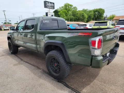 More photos of 2022 Toyota Tacoma Double Cab TRD Off-Road Pickup 4D 6 ft at Tailgate Motor Co. (Fremont North), NE